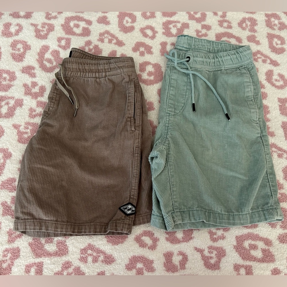 Corduroy Drawstring Men’s Shorts in Brown and Sage